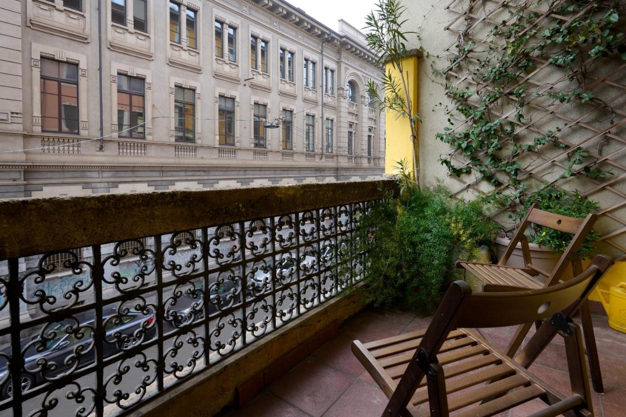 Artist Nadia'S Apartment In Porta Vercellina Milano Exterior foto
