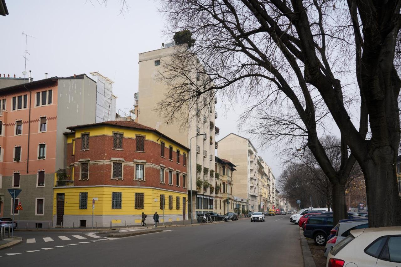 Artist Nadia'S Apartment In Porta Vercellina Milano Exterior foto